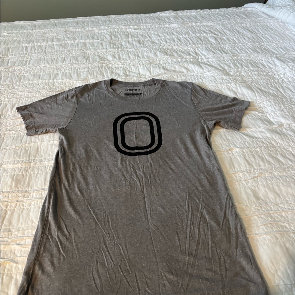 Stylish Gray Graphic Tee for Men